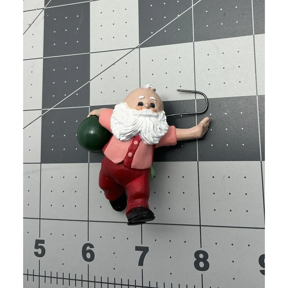 Polar Bowler 1988‎ Bowling Santa Hallmark Keepsake Christmas Ornament